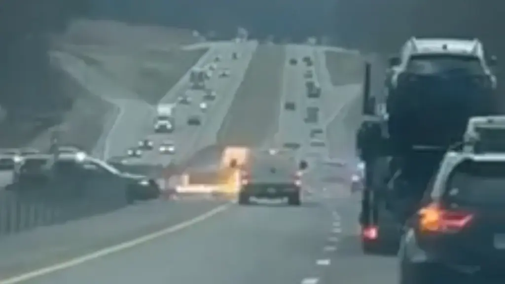 Nữ tài xế vô tội thiệt mạng trong cuộc truy đuổi của cảnh sát